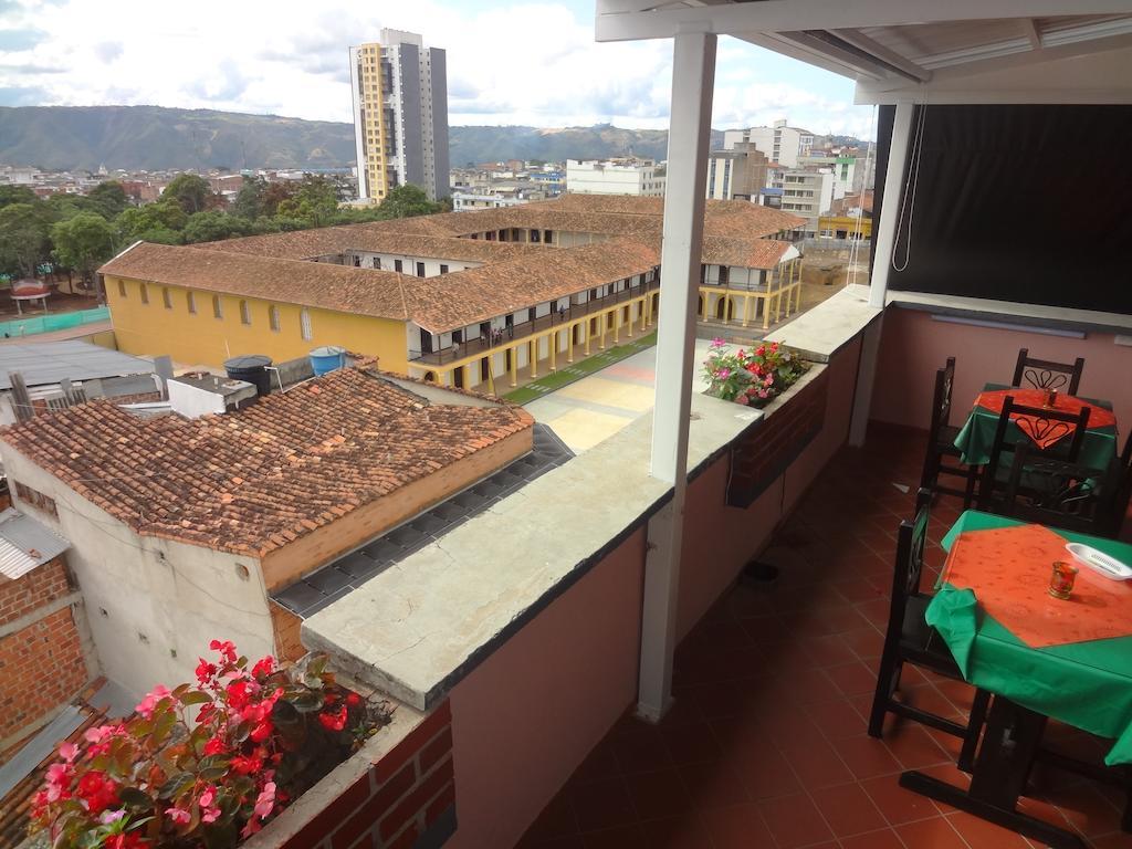 Hotel Doral Suites Bucaramanga Kültér fotó